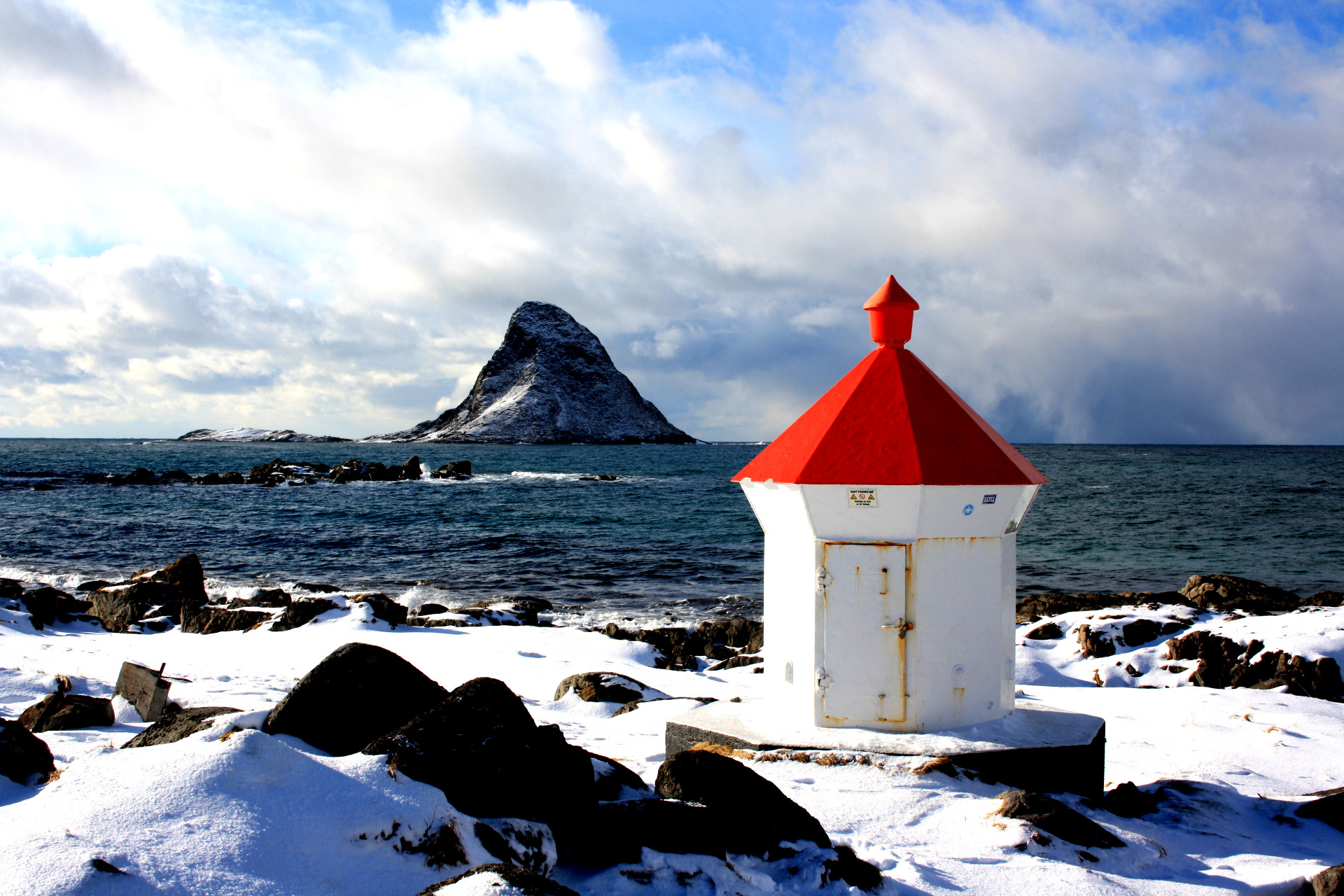 Výhled u vesničky Sto na Lofotách, za polárním kruhem Norska